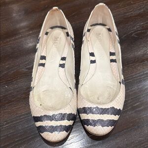 Alexander McQueen White and Black Lizard print Flats